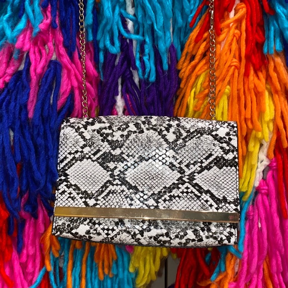 SHEIN Handbags - Faux snake skin purse